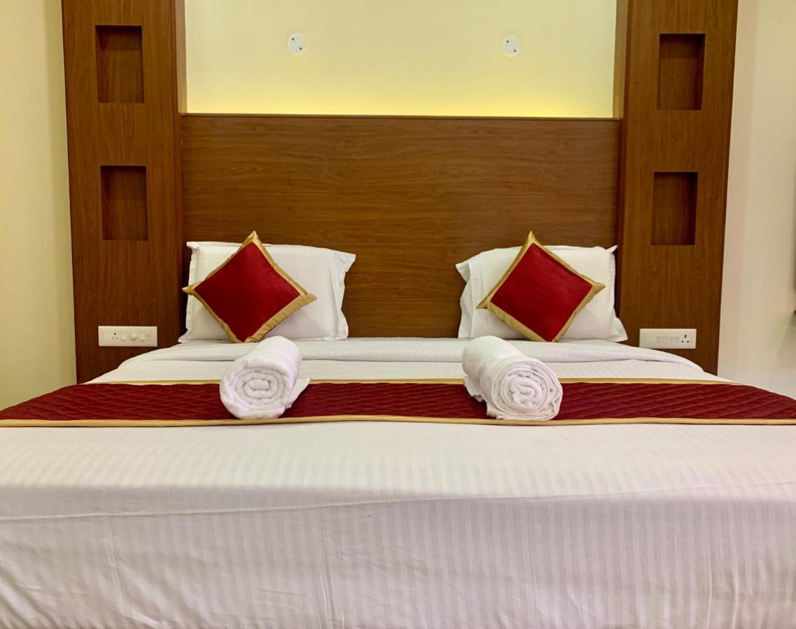 Meridian Castle Hotel Pondicherry Exterior photo